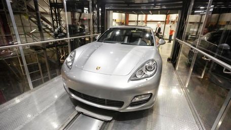 A Porsche Panamera Turbo is used to test
