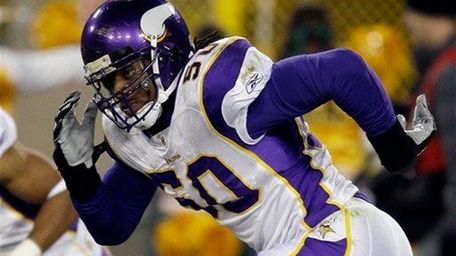 Erin Henderson of the Minnesota Vikings.