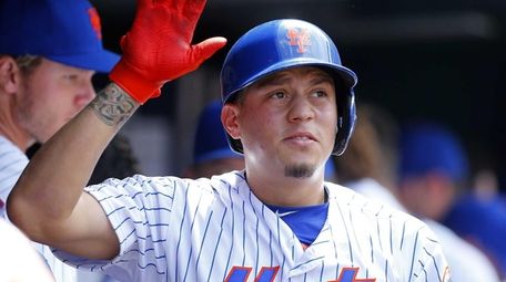 Wilmer Flores #4 of the New York Mets
