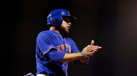 Johnny Monell #19 of the New York Mets
