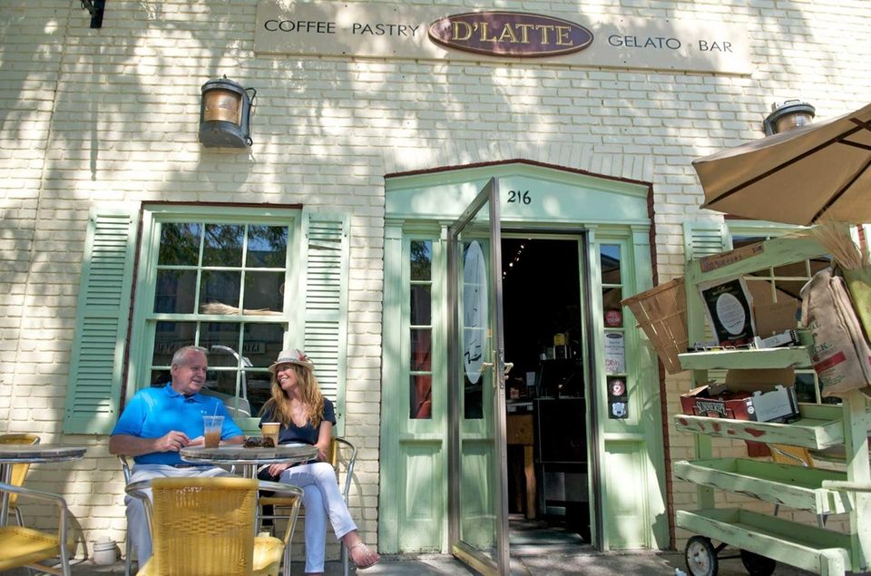 D'Latte Cafe (218 Main St.): At this Greenport