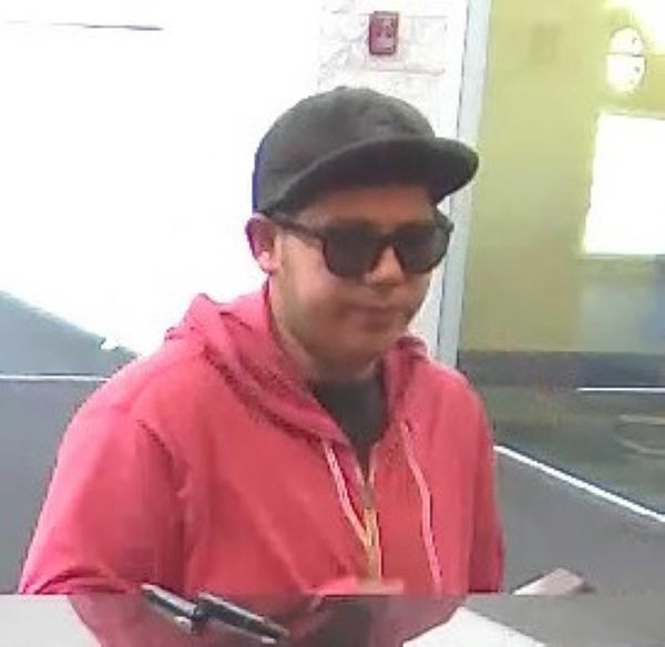 Nassau police seek Massapequa bank robber | Newsday