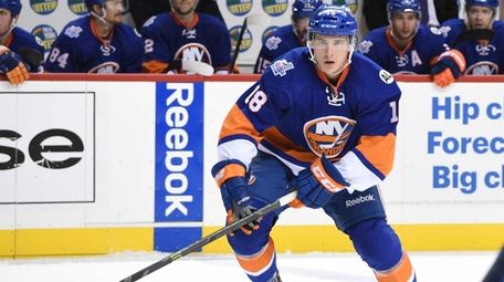 New York Islanders center Ryan Strome skates against