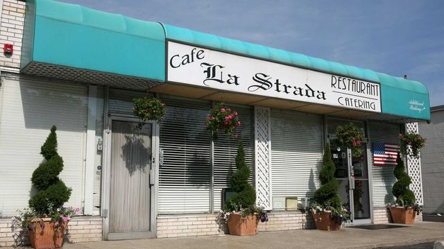 Italian Restaurant Cafe La Strada Closes In Hauppauge Newsday