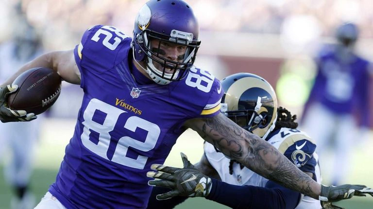 Minnesota Vikings narrowly defeat St. Louis Rams after ...