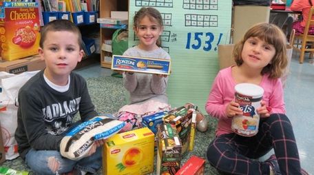 Sag Harbor Elementary School students collected food for