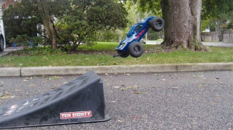 traxxas rustler remote