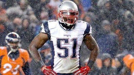 New England Patriots middle linebacker Jerod Mayo walks