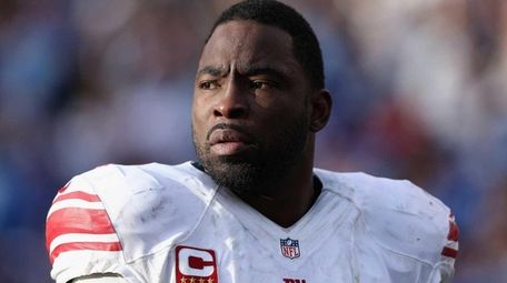 Justin Tuck of the New York Giants looks