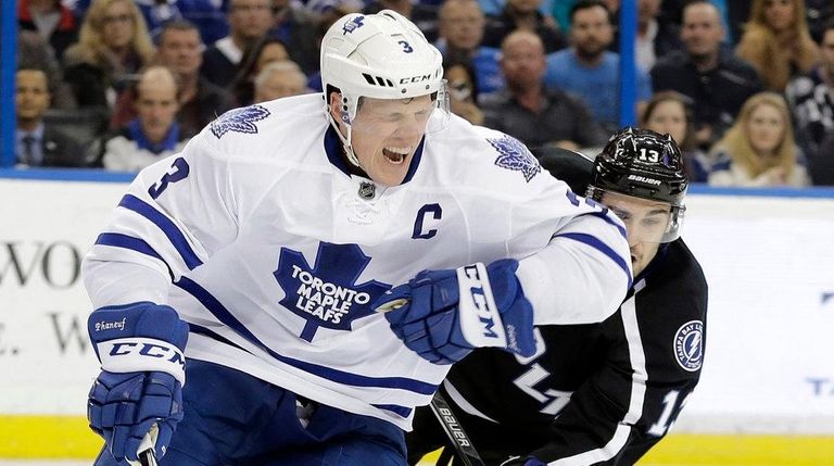 Toronto Maple Leafs defenseman Dion Phaneuf (3)