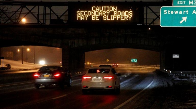 Cars travel on the northbound Meadowbrook State Parkway