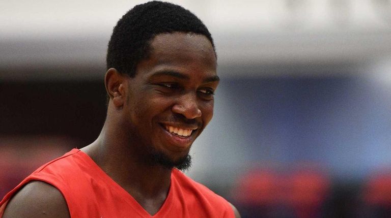 Stony Brook's Jameel Warney joined the exclusive 2,000-point,