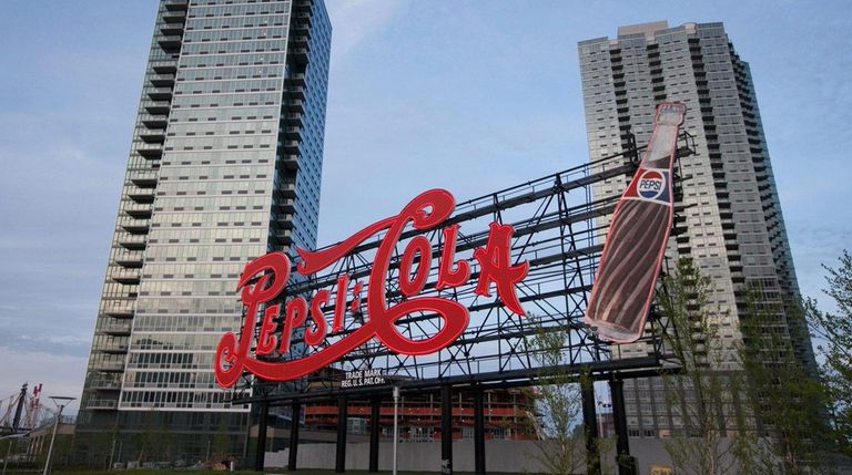 The Pepsi Cola sign in Gantry Plaza State