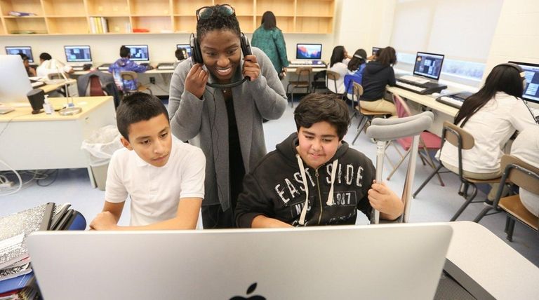 Roosevelt Middle School Principal Nateasha McVea observes