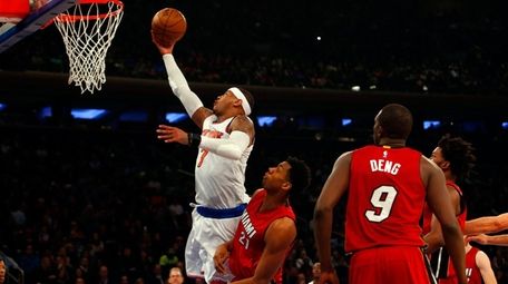 Carmelo Anthony of the New York Knicks goes