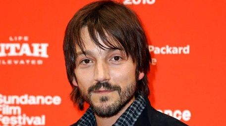 Diego Luna is in negotiations to join the