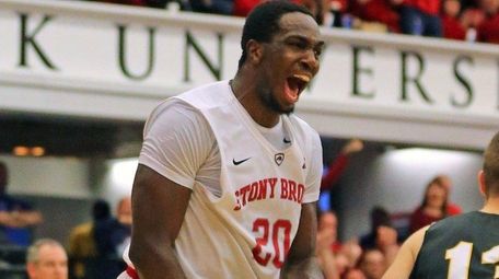 Jameel Warney reacts to his slam dunk