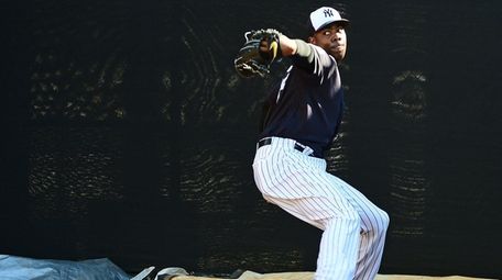 New York Yankees' Aroldis Chapman throws a bullpen