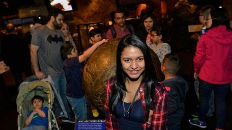 Nelsy Argueta-Rodríguez, 15, of Honduras who now lives