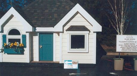 A playhouse from a previous LIBI expo