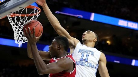 PHILADELPHIA, PA - MARCH 25: Thomas Bryant #31