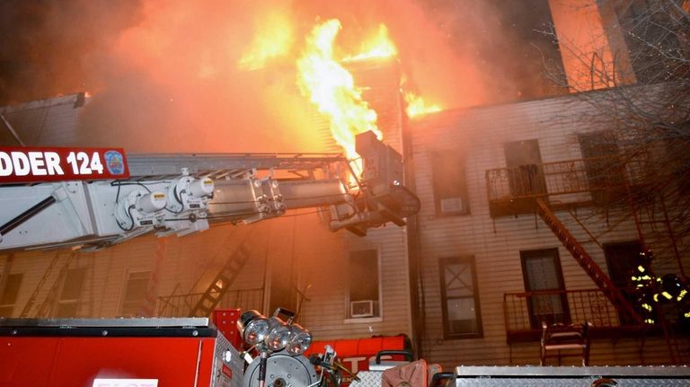 Bushwick Fire 6 Alarm Blaze Injures 11 People Fdny Says Bushwick Fire 6 Alarm Blaze Injures 11 People Fdny Says
