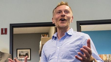 Matt Davies, Newsday cartoonist, thanks staff at Newsday