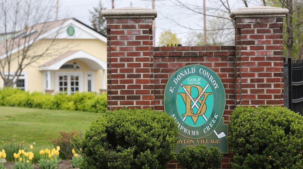 E. Donald Conroy Golf Course plagued by goose problem Newsday