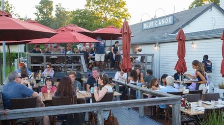 Blue Canoe Oyster Bar & Grill in Greenport