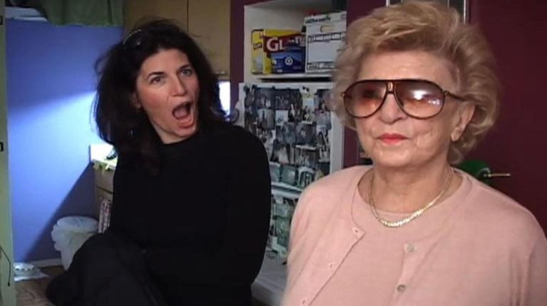 Gayle Kirschenbaum and her mother, Mildred Kirschenbaum, seek