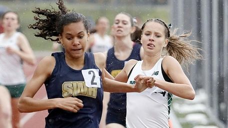 Shoreham-Wading River's Katherine Lee edges Mercy's Meg Tuttle