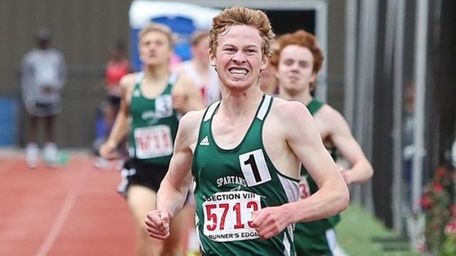Valley Stream North's Jake Catalano runs toward finish