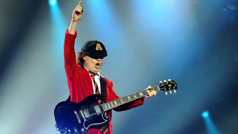 Ac Dc With Axl Rose Sets New Madison Square Garden Date Newsday