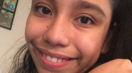 Kidsday reporter Emely Renteria of Great Neck wears
