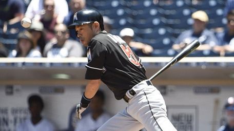 Ichiro Suzuki of the Miami Marlins gets