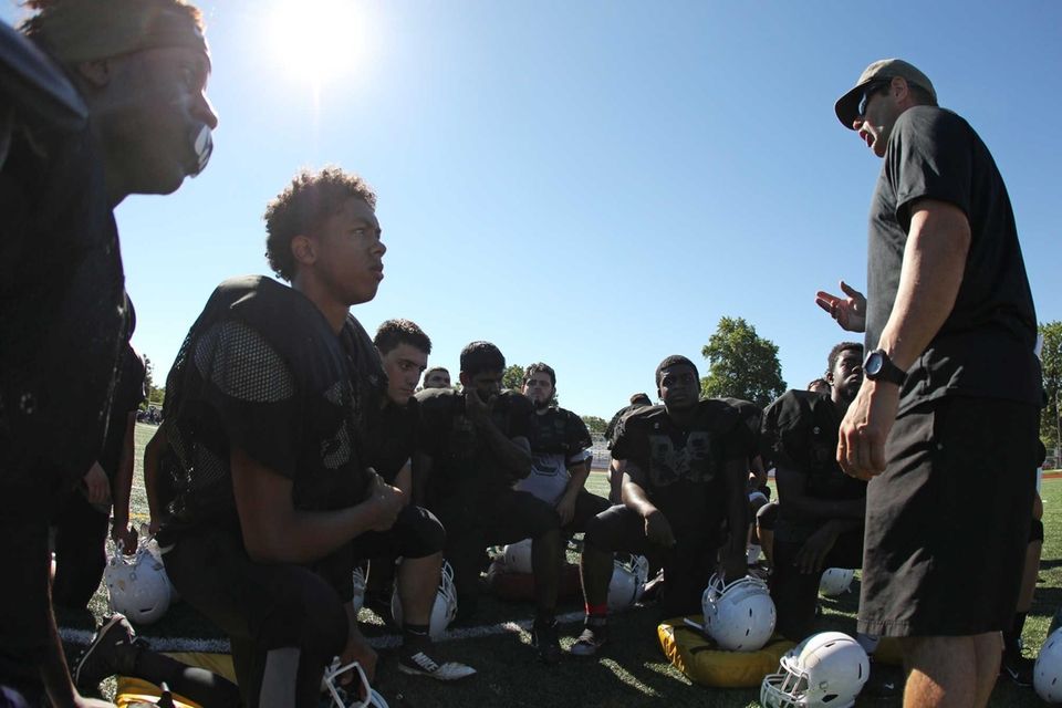 Head coach George Kasimatis gives final instructions during