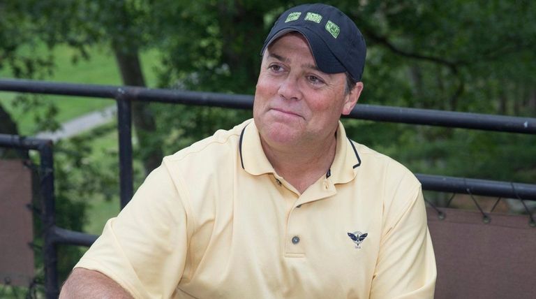 Former New York Islander Pat LaFontaine attended the