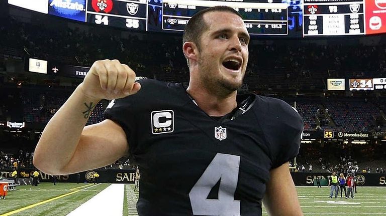 Derek Carr #4 of the Oakland Raiders celebrates