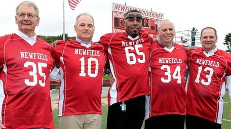 Former Newfield football players and 2016 Hall of