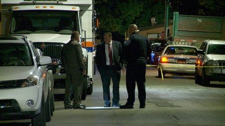 The Homicide Squad is investigating a fatal shooting