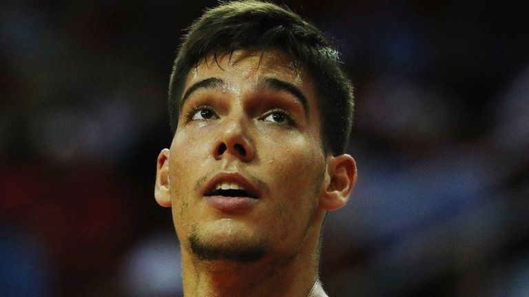 Willy Hernangomez of the New York Knicks waits