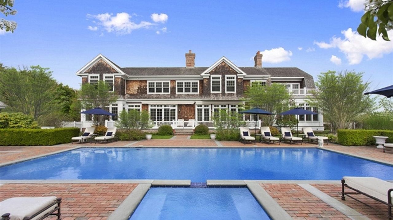 Southampton estate sale offers high-end deals | Newsday