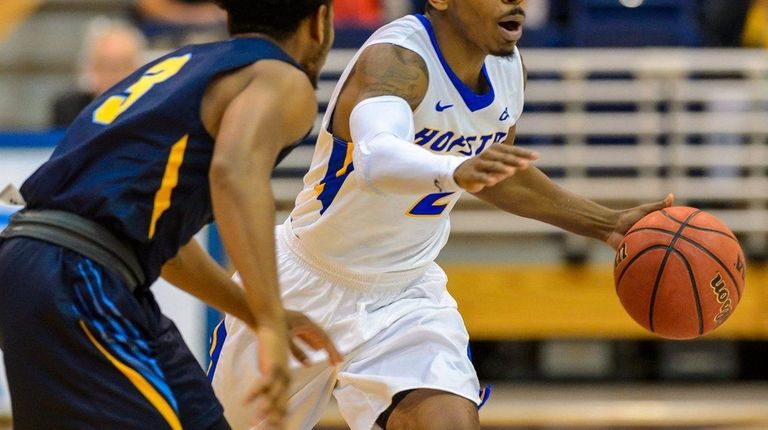 Hofstra Pride guard Deron Powers, who had 11