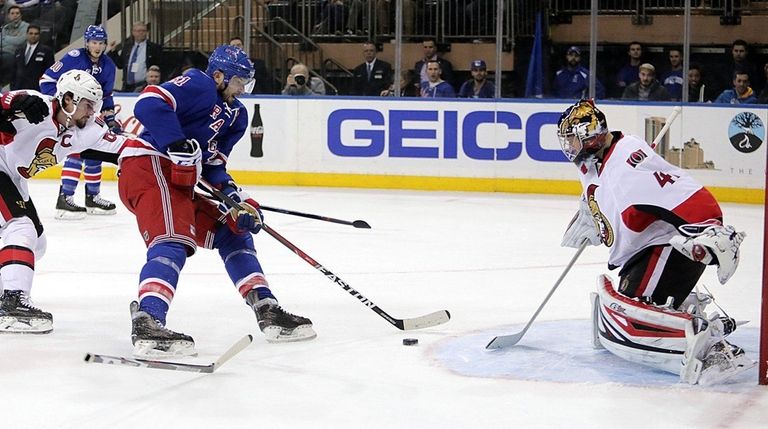 New York Rangers right wing Rick Nash's (61)