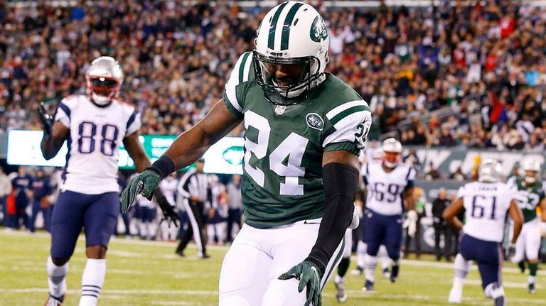 Malcolm Mitchell of the New England Patriots hauls