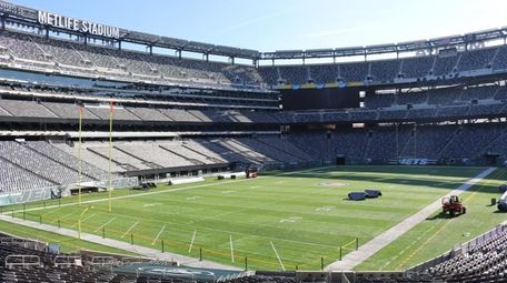 Metlife Stadium Crew Ready To Become Quick Change Artists Newsday