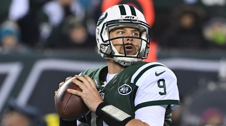 New York Jets quarterback Bryce Petty throws an