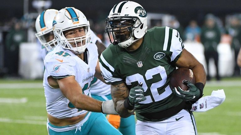 New York Jets running back Matt Forte runs