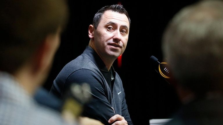 Offensive coordinator Steve Sarkisian of the Alabama Crimson