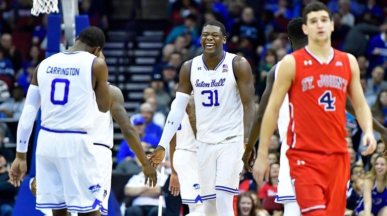 St John S Falls To Seton Hall As Angel Delgado Dominates